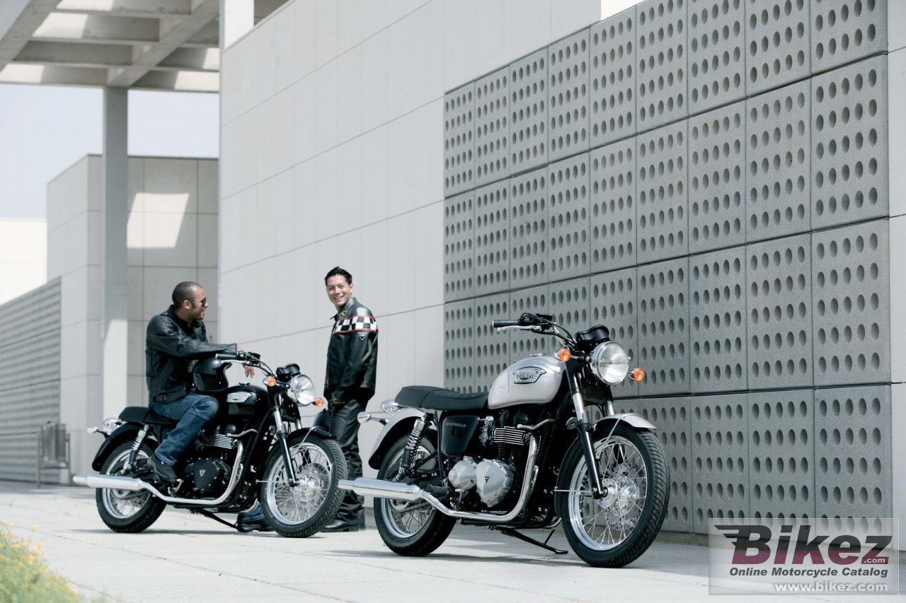 Big Triumph bonneville picture and wallpaper from Bikez.com